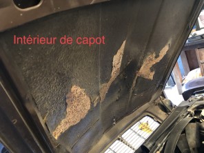 Intérieur capot